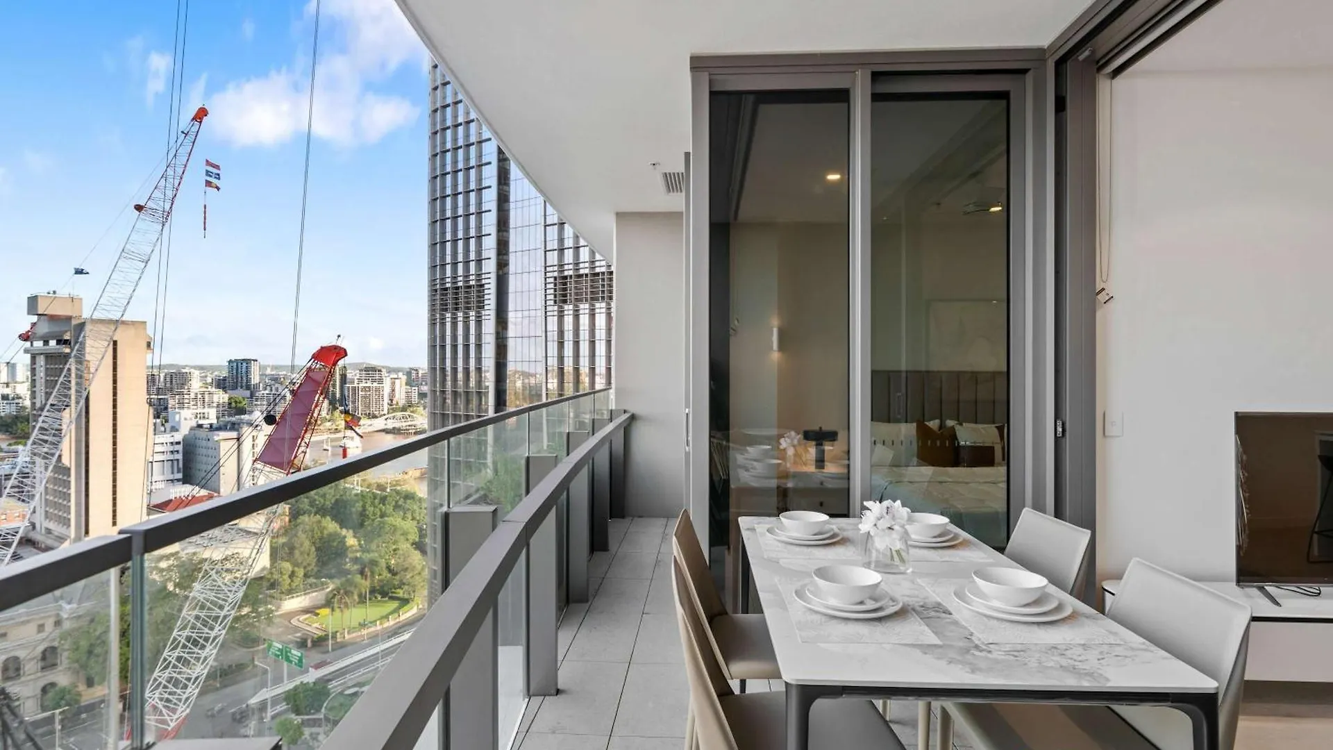 アパート Luxury Retreat Qwr River & City Views ブリスベン